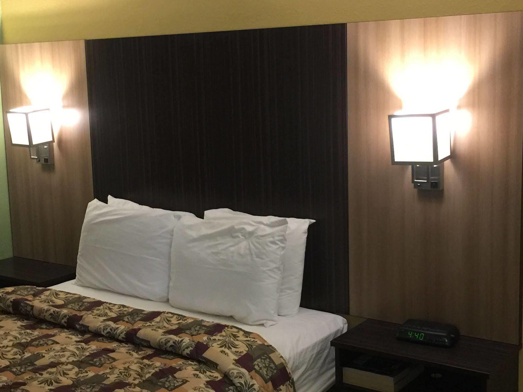 University Manor Inn Buffalo Esterno foto